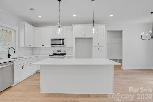 145 Creekwood Drive, Dallas, NC 28034