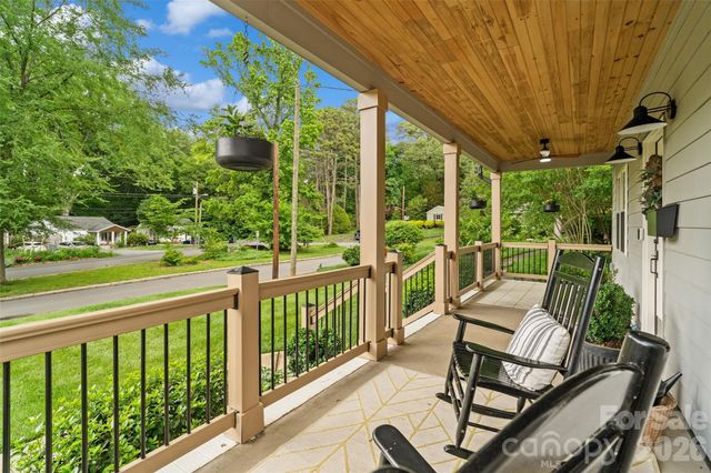 1900 Arnold Drive, Charlotte, NC 28205