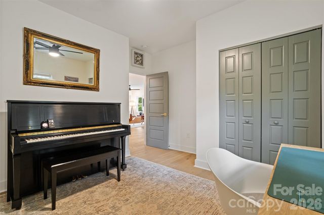 1900 Arnold Drive, Charlotte, NC 28205