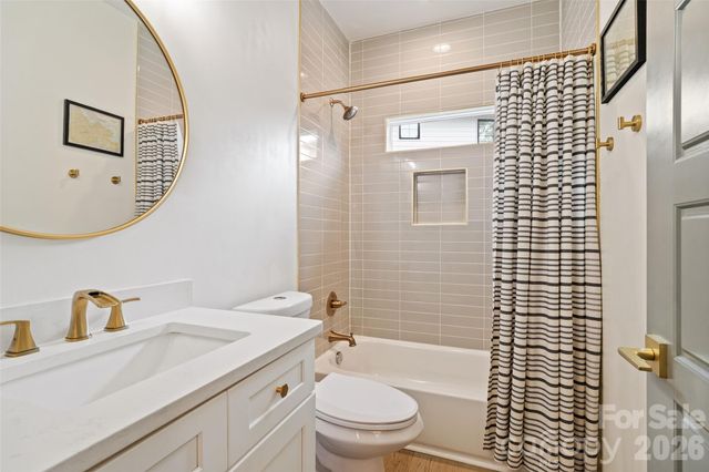 1900 Arnold Drive, Charlotte, NC 28205