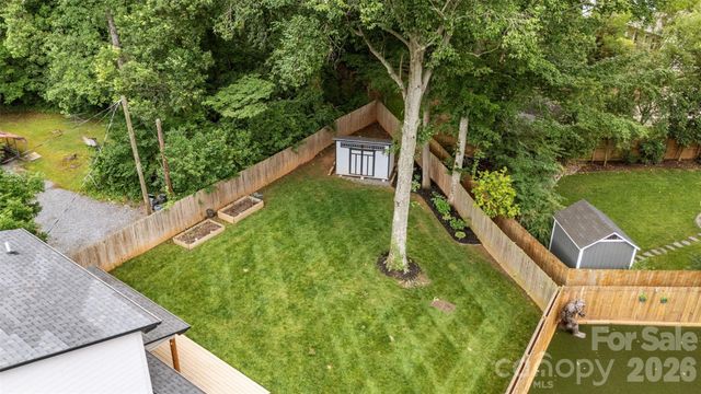 1900 Arnold Drive, Charlotte, NC 28205