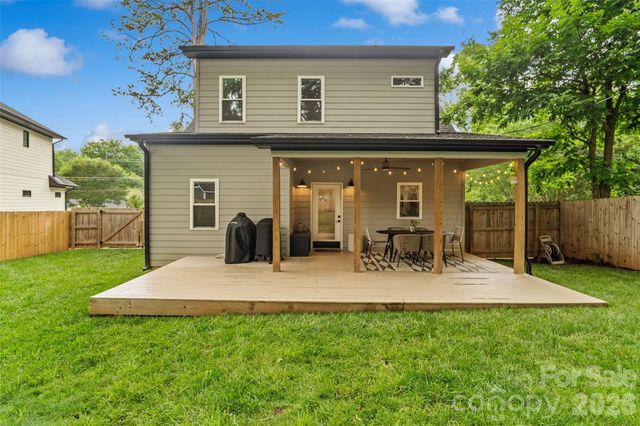 1900 Arnold Drive, Charlotte, NC 28205