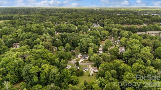 1900 Arnold Drive, Charlotte, NC 28205