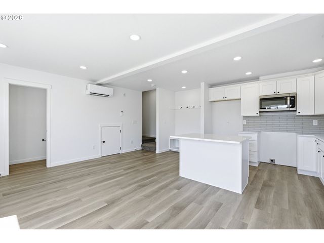 2701 Se 85TH Ave A, Portland, OR 97266