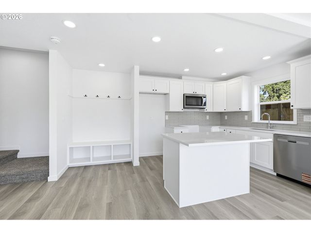 2701 Se 85TH Ave A, Portland, OR 97266