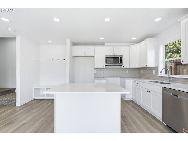 2701 Se 85TH Ave A, Portland, OR 97266