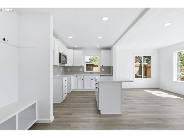 2701 Se 85TH Ave A, Portland, OR 97266