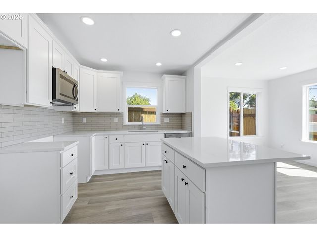 2701 Se 85TH Ave A, Portland, OR 97266