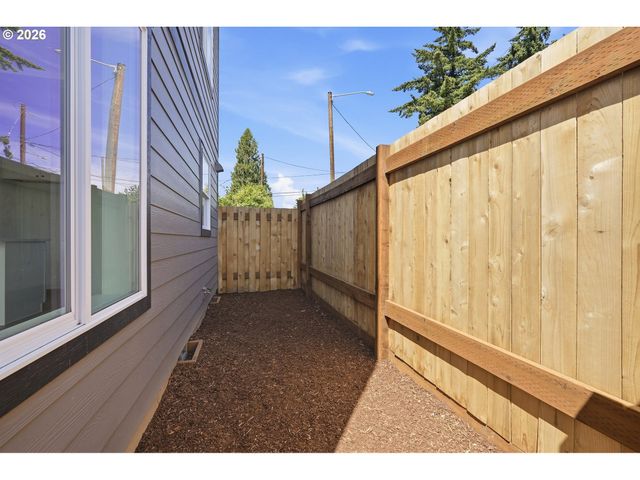 2701 Se 85TH Ave A, Portland, OR 97266