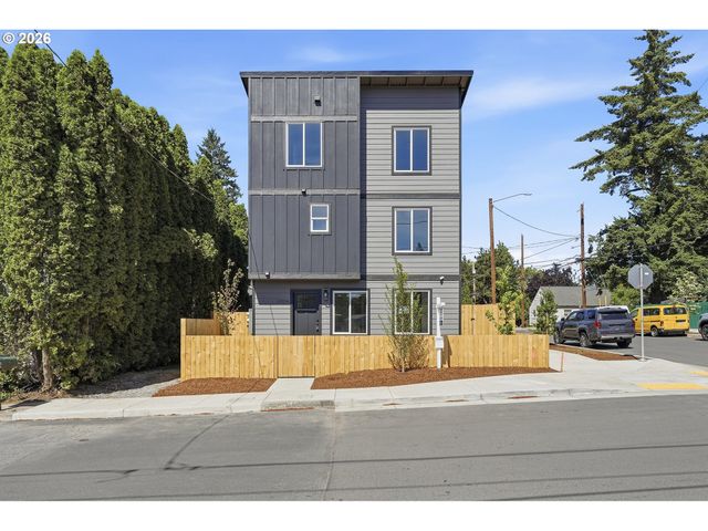 2701 Se 85TH Ave A, Portland, OR 97266
