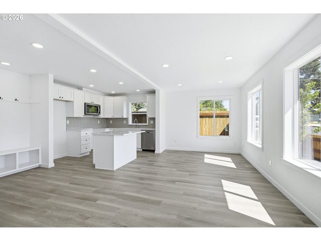 2701 Se 85TH Ave A, Portland, OR 97266