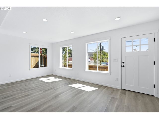 2701 Se 85TH Ave A, Portland, OR 97266