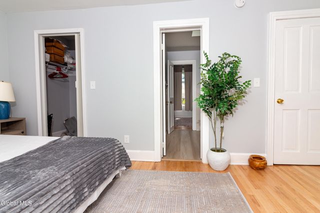 43 Myrtle Avenue, Albany, NY 12202