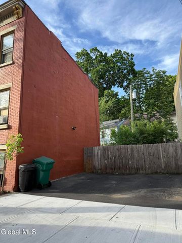 43 Myrtle Avenue, Albany, NY 12202