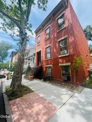 43 Myrtle Avenue, Albany, NY 12202