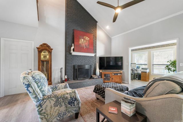 47 Lakeview Road, Houston, AR 72070