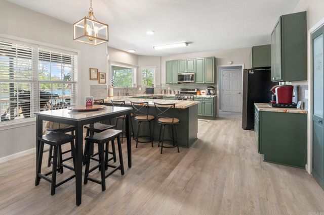 47 Lakeview Road, Houston, AR 72070