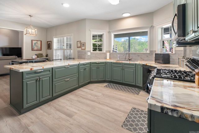 47 Lakeview Road, Houston, AR 72070