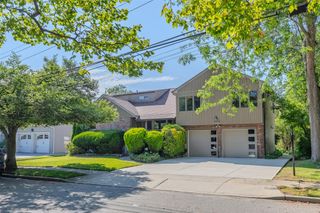 1012 Westwood Road, Woodmere, NY 11598