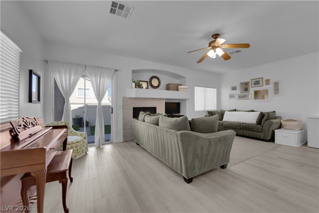 1083 Sheer Paradise Lane 3, Henderson, NV 89002