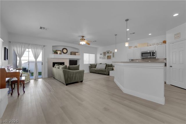 1083 Sheer Paradise Lane 3, Henderson, NV 89002