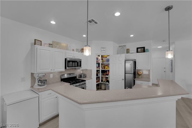 1083 Sheer Paradise Lane 3, Henderson, NV 89002