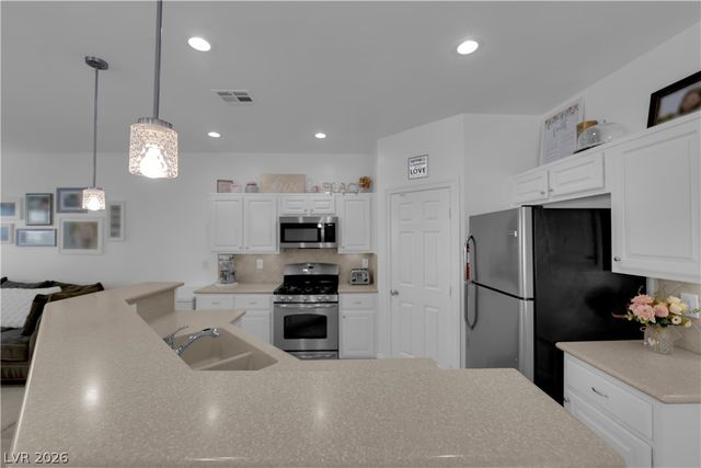 1083 Sheer Paradise Lane 3, Henderson, NV 89002