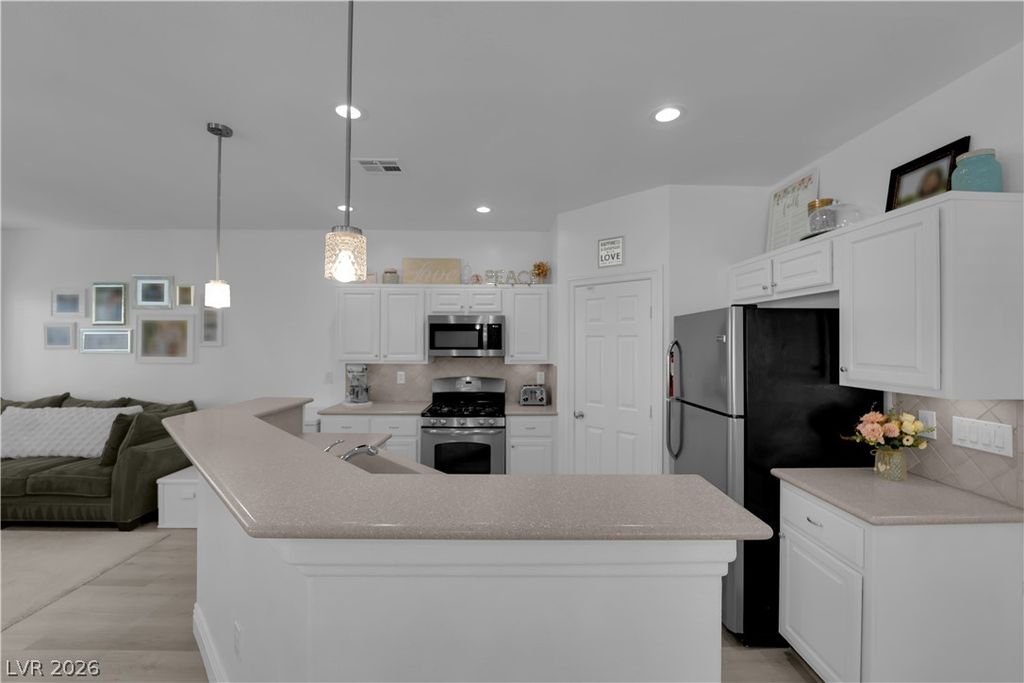 1083 Sheer Paradise Lane 3, Henderson, NV 89002