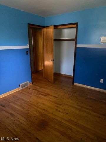319 Russell Avenue, Cortland, OH 44410