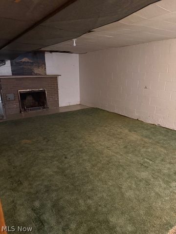 319 Russell Avenue, Cortland, OH 44410