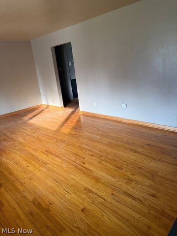 319 Russell Avenue, Cortland, OH 44410