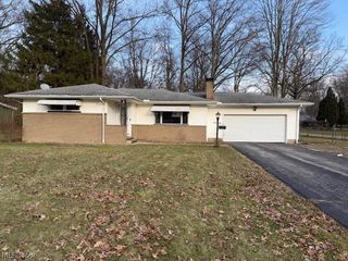 319 Russell Avenue, Cortland, OH 44410