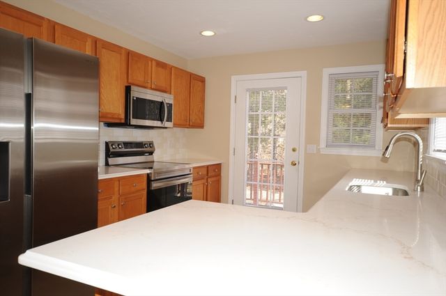 29 Carleton Pl 29, Wareham, MA 02558