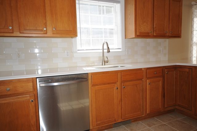 29 Carleton Pl 29, Wareham, MA 02558