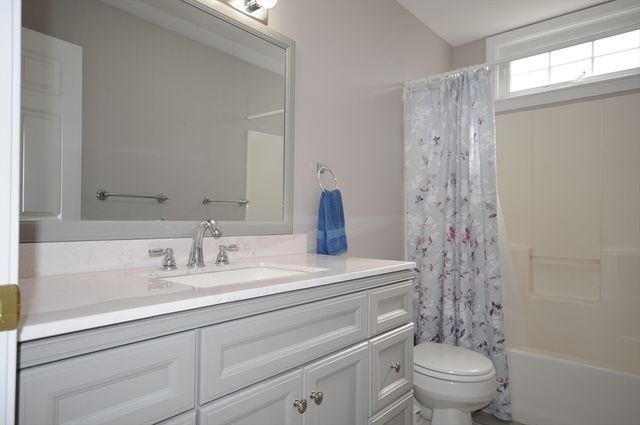 29 Carleton Pl 29, Wareham, MA 02558