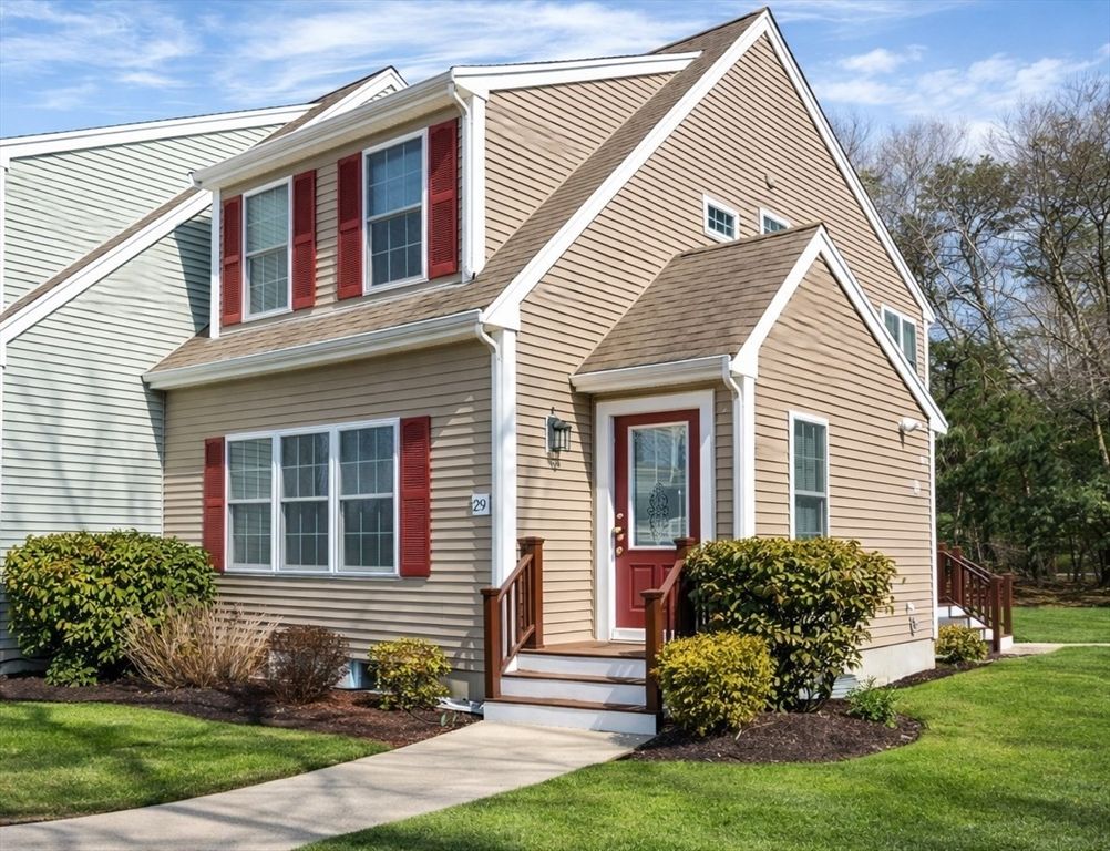 29 Carleton Pl 29, Wareham, MA 02558