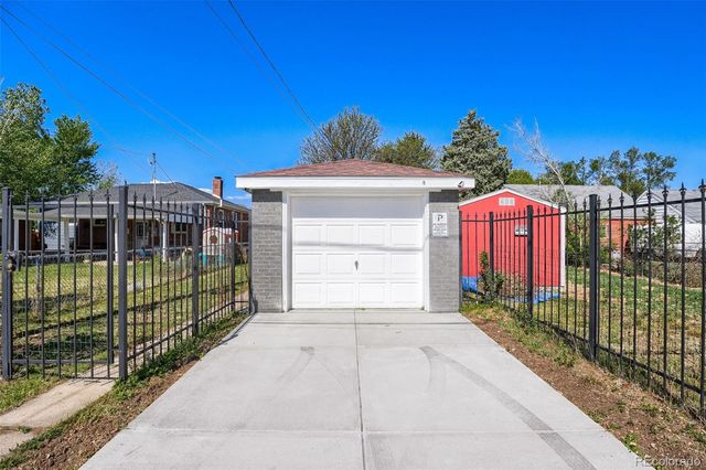 1558 Spruce Street, Denver, CO 80220