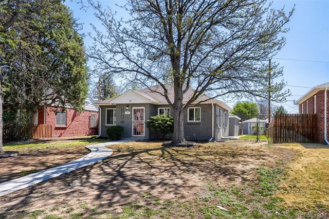 1558 Spruce Street, Denver, CO 80220
