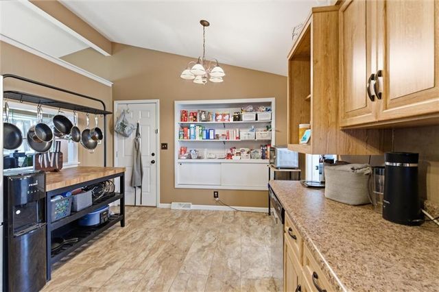 407 Glendale Road, Liberty, MO 64068