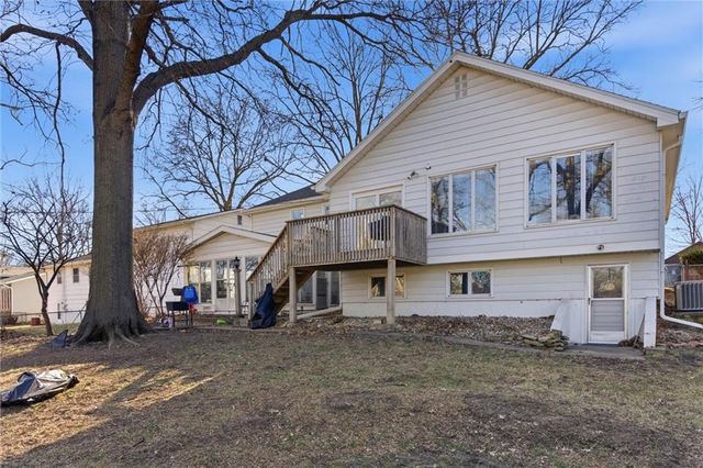 407 Glendale Road, Liberty, MO 64068