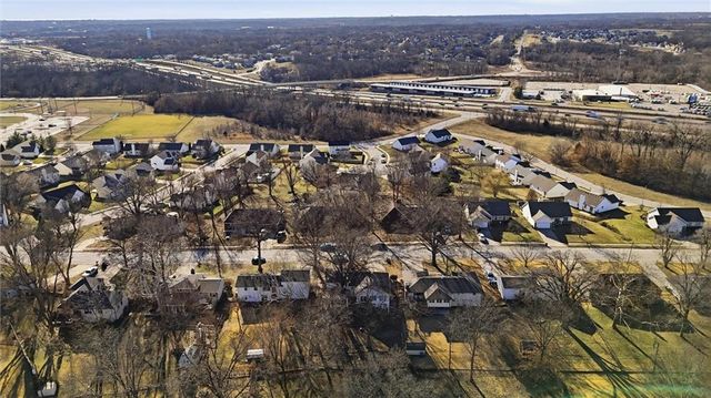 407 Glendale Road, Liberty, MO 64068