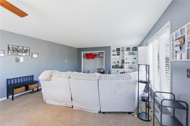 407 Glendale Road, Liberty, MO 64068