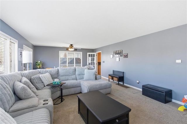 407 Glendale Road, Liberty, MO 64068