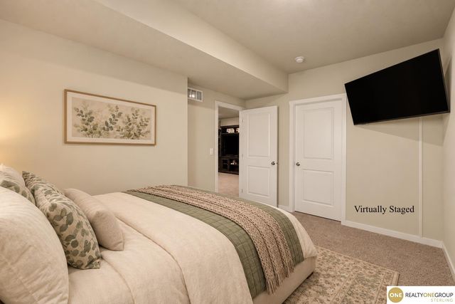 17511 Virginia Street, Omaha, NE 68136