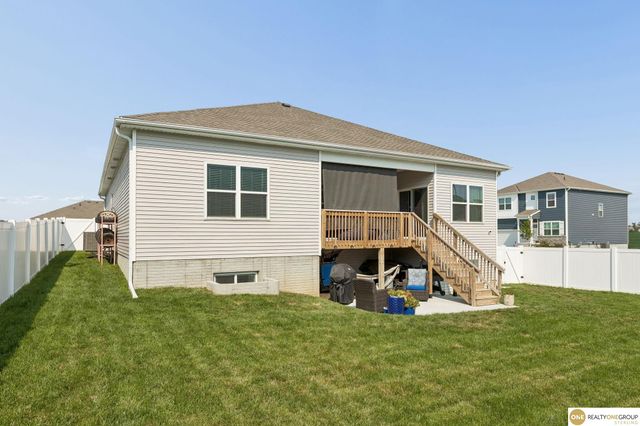 17511 Virginia Street, Omaha, NE 68136