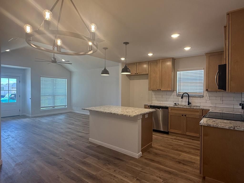 Image 5 of property listing at 6125 Forest Hill Drive, San Angelo, TX 76904