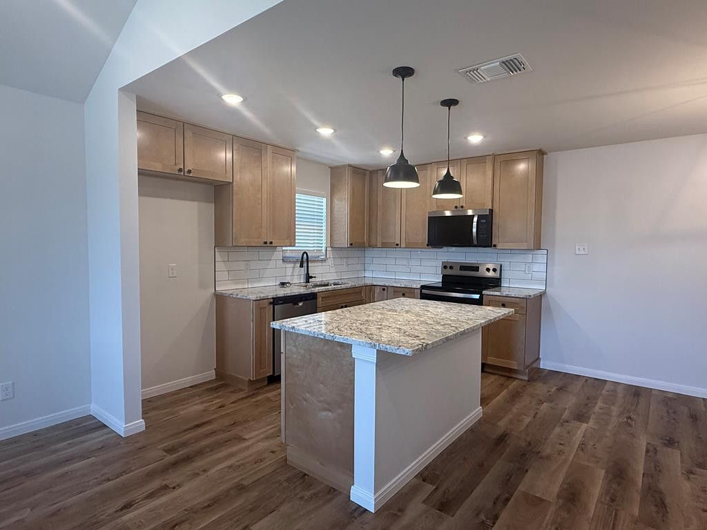 Image 6 of property listing at 6125 Forest Hill Drive, San Angelo, TX 76904