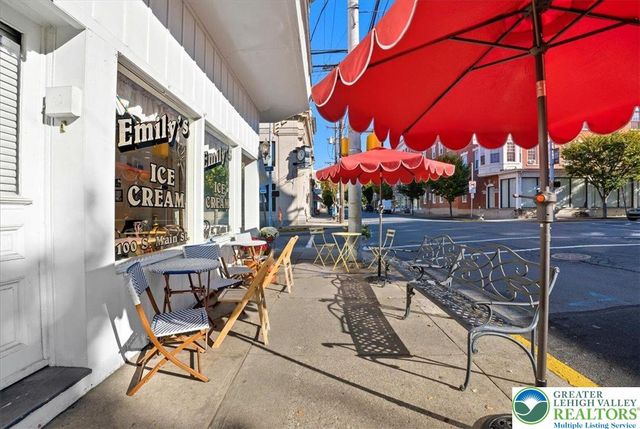 100 South Main Street, Nazareth Boro, PA 18064