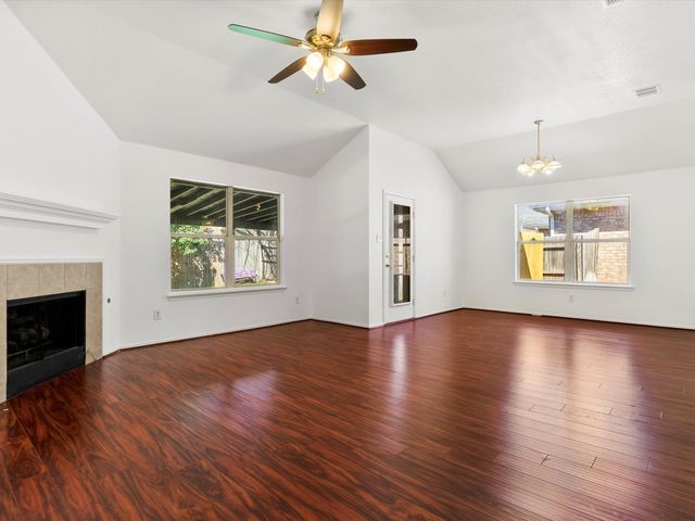 11813 Ponderosa Pine Drive, Fort Worth, TX 76244