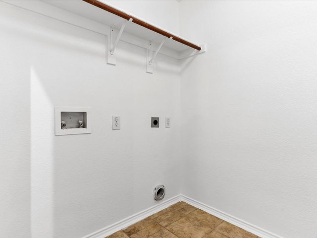 11813 Ponderosa Pine Drive, Fort Worth, TX 76244